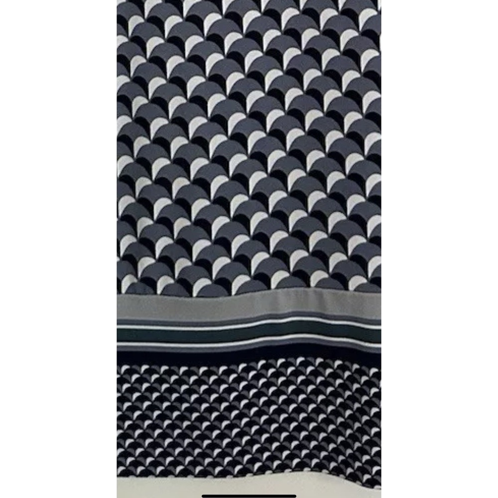 Ann Taylor Sheath Dress Petite's Medium Blue White Geometric Print‎ 3/4 Sleeve - Picture 2 of 4